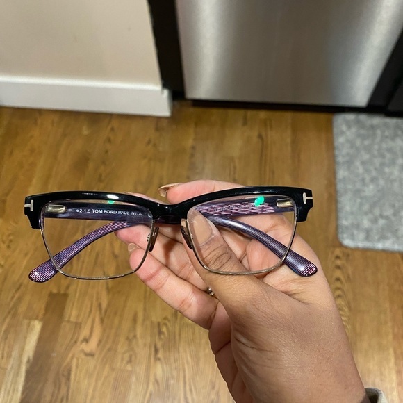 Tom Ford Unisex Gold and Black Glasses 5346 - Picture 4 of 6